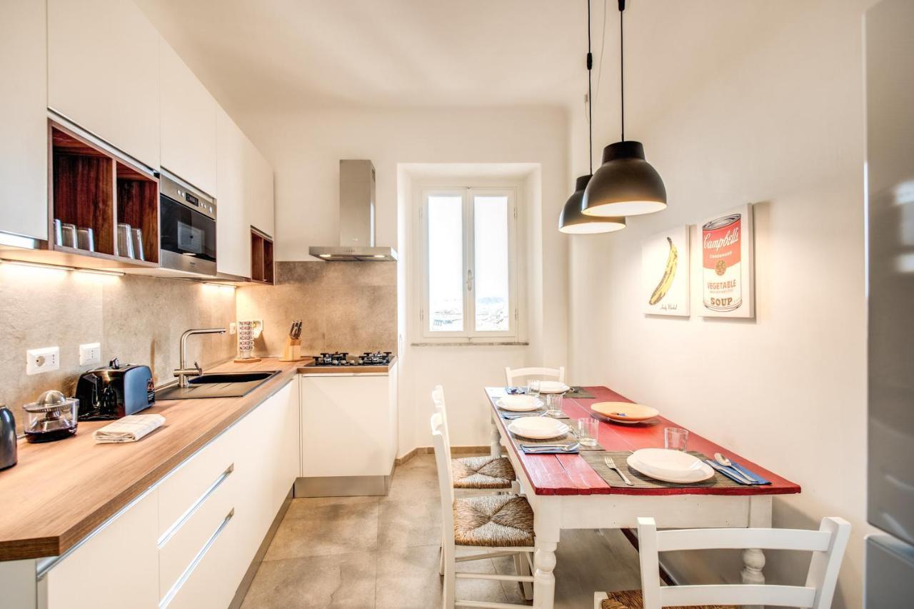 شقة Cavour Attic With Terrace روما المظهر الخارجي الصورة